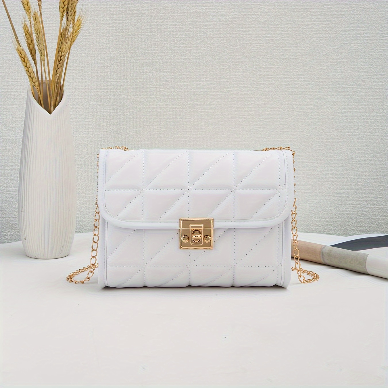 Lock buckle temperament simple - огляд і ціна Luxury Bags Lv