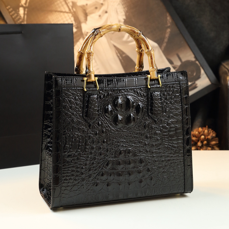 Crocodile Pattern Leather Wome - огляд і ціна Luxury Bags Lv