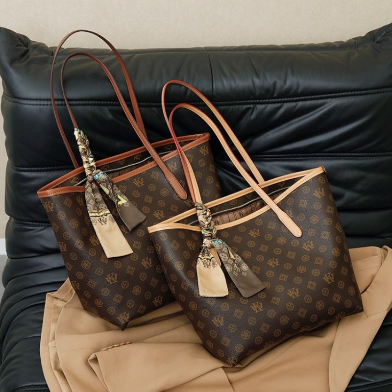 Stylish Designer Party Diaper  - огляд і ціна Luxury Bags Lv