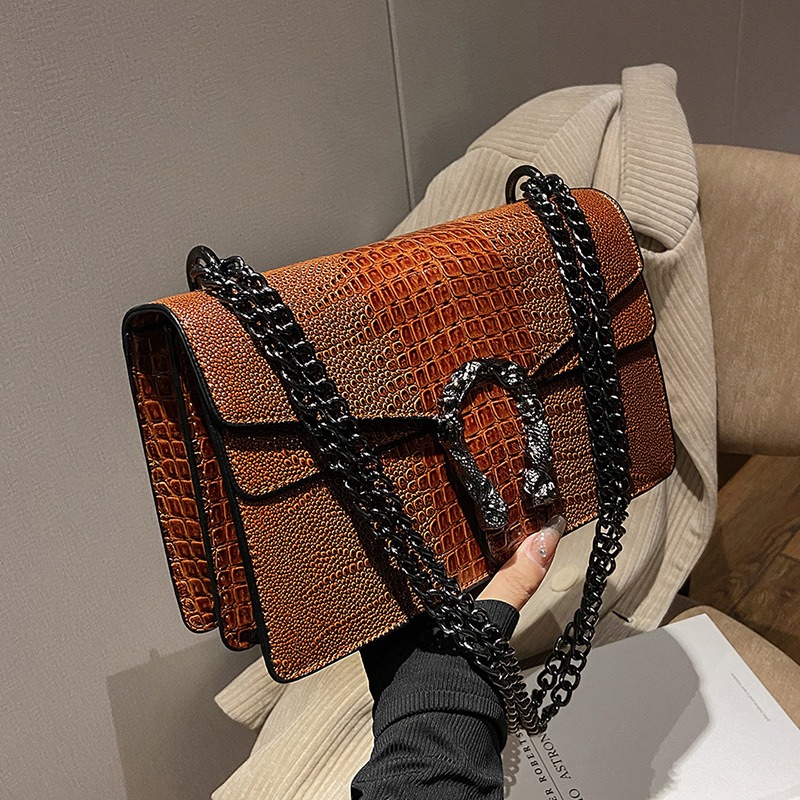 This Year's New Classic Chain  - огляд і ціна Luxury Bags Lv