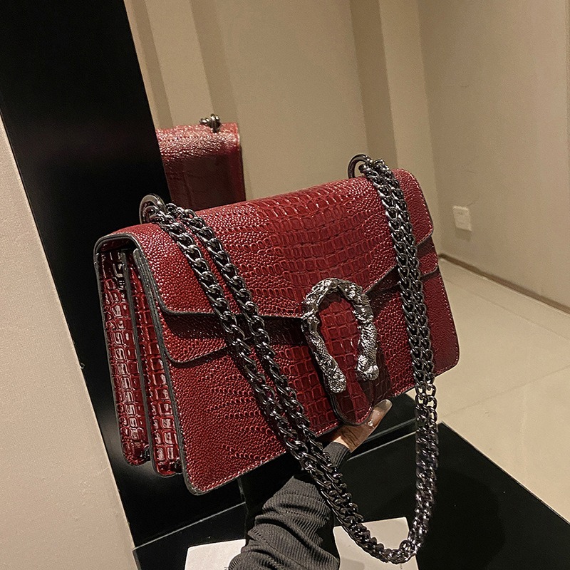 This Year's New Classic Chain  - огляд і ціна Luxury Bags Lv