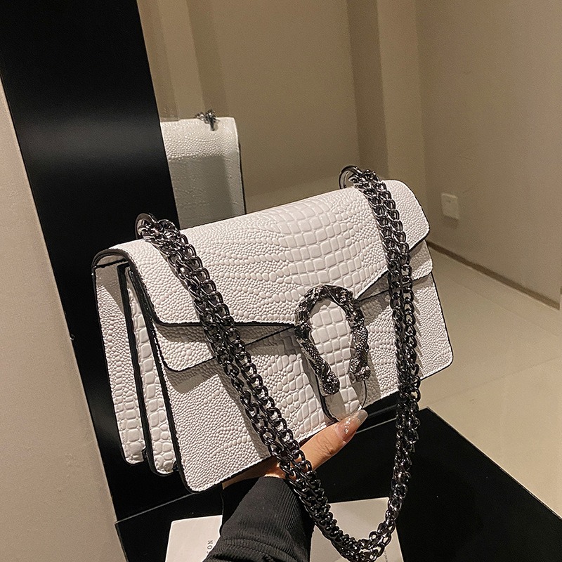 This Year's New Classic Chain  - огляд і ціна Luxury Bags Lv