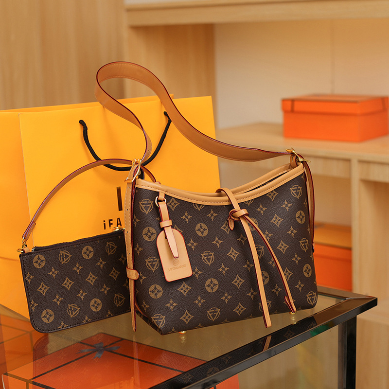 2026 lassic Luxury Leather Tot - огляд і ціна Luxury Bags Lv